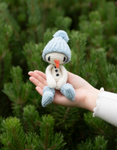 Load image into Gallery viewer, TOFT Snowman Crochet Kit
