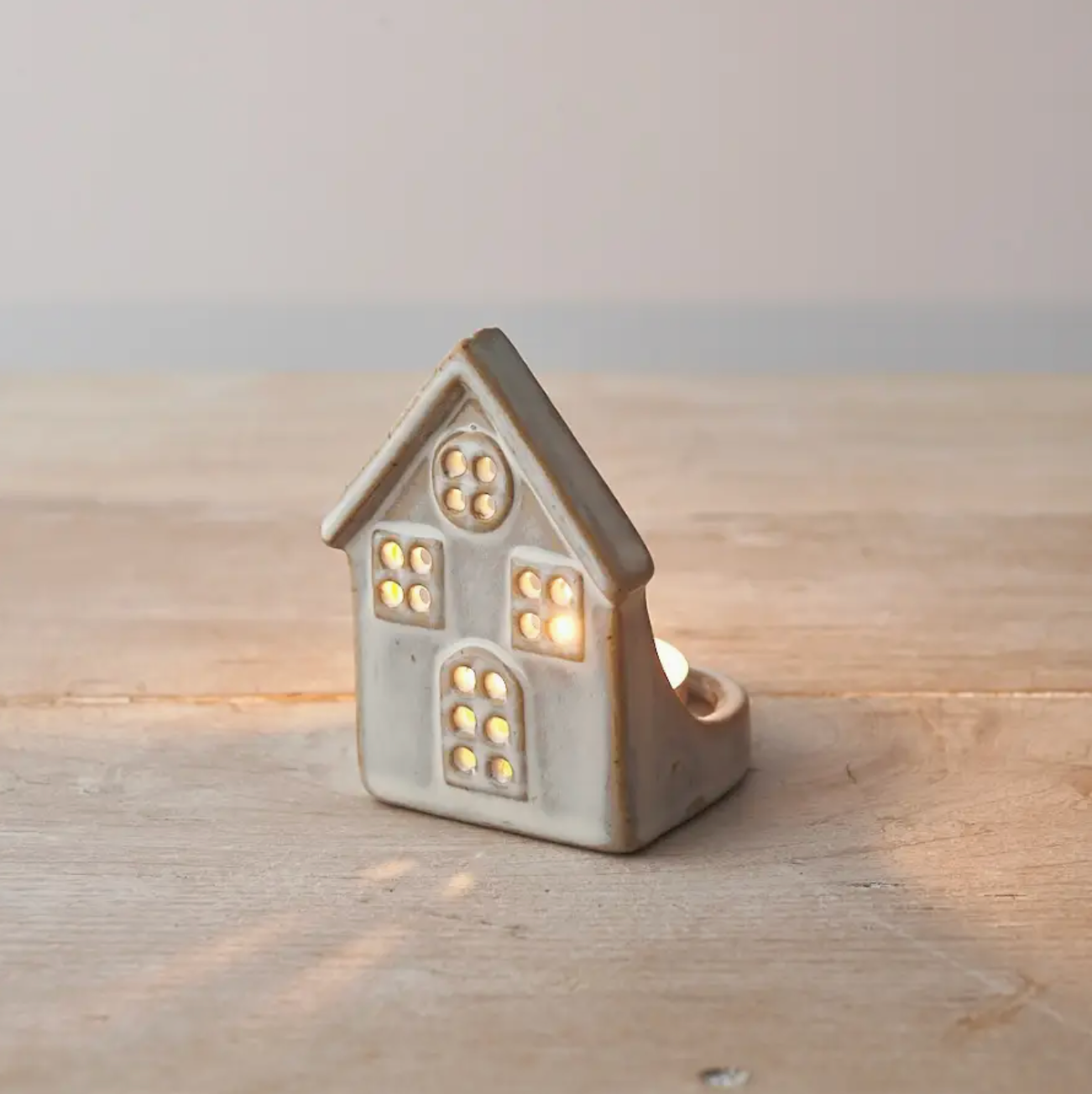 Gainsborough Ceramic Tealight House